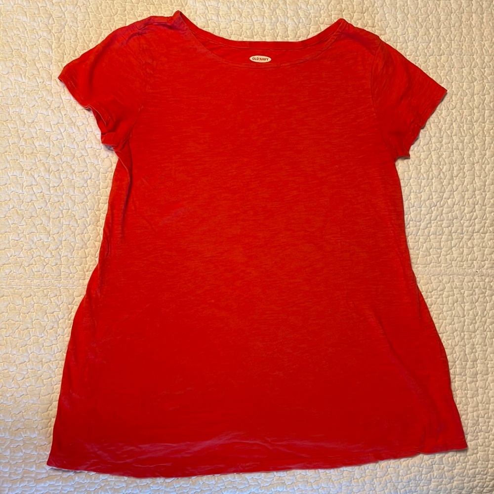 Old Navy Maternity Red/Coral T-Shirt, M